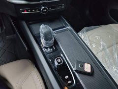 Volvo XC60 B5 AWD Smart Luxury Edition - ფოტო 13