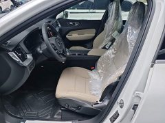 Volvo XC60 B5 AWD Smart Luxury Edition - ფოტო 14