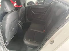 Skoda Octavia 1.5L Automatic Comfort Edition - ფოტო 16