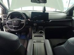 Toyota Sienna 2.5L Hybrid Premium Edition - ფოტო 9