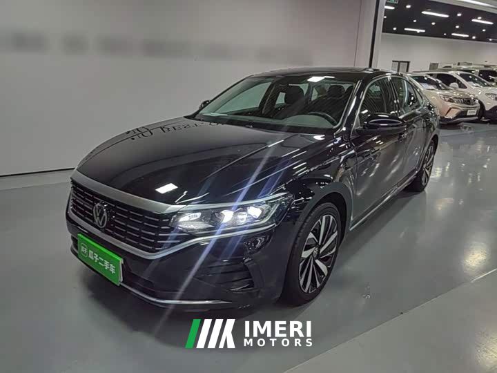 Volkswagen Passat Facelift 330TSI Elite