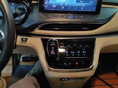 Buick GL8 Facelift Land Executive Cabin Luxury - ფოტო 12