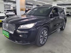Lincoln Explorer Facelift 2.0T Two-Wheel Drive Elegant Edition - фото 1