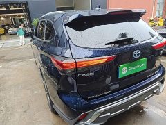 Toyota Highlander Hybrid 2.5L AWD Premium 7-Seater - photo 4