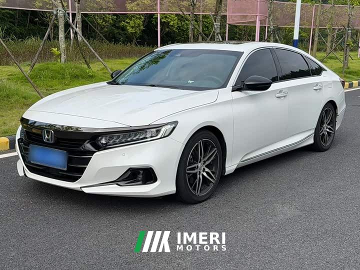 Honda Accord Sharp Hybrid 2.0L Phantom Night Sharp Intelligent Edition