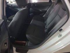 Hyundai Elantra 1.6L Automatic GL Deluxe Edition - ფოტო 16