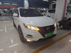 Nissan Qashqai 2.0L CVT XV Premium Luxury - ფოტო 3