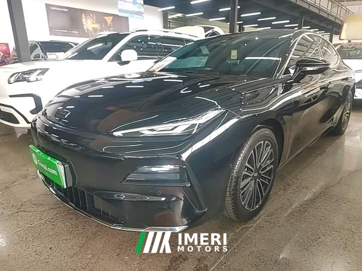 Geely Galaxy Xingyao 8 60km EM-i Luxury Comfort Edition