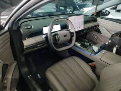 Geely Galaxy Xingyao 8 60km EM-i Luxury Comfort Edition - ფოტო 9