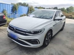 Volkswagen Bora 200TSI DSG Comfort Pro - ფოტო 1