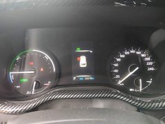 Toyota Gravia 2.5L Hybrid Comfort Edition - ფოტო 11