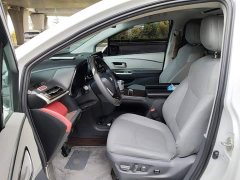 Toyota Gravia 2.5L Hybrid Comfort Edition - ფოტო 14