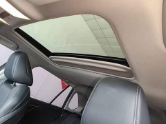 Toyota Venza 2.0L CVT AWD Luxury - ფოტო 17