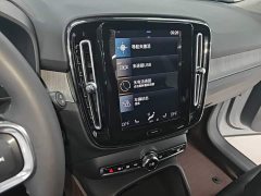 Volvo XC40 T4 AWD Smart Remote Luxury Edition - ფოტო 12