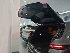 Li Auto L7 Pro - ფოტო 18
