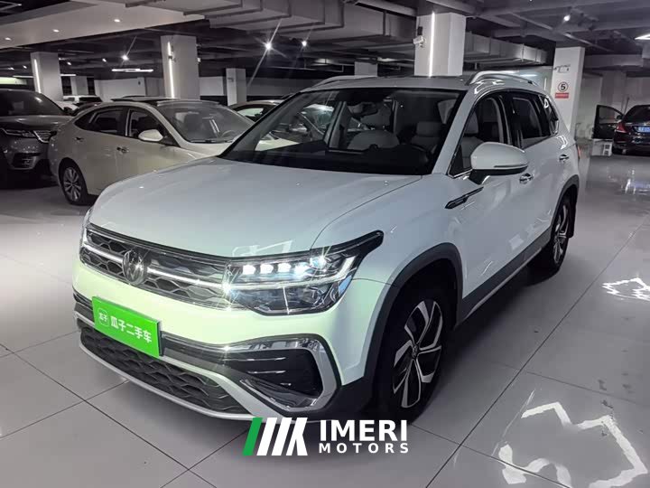 Volkswagen Touareg 300TSI FWD Full Moon Edition - ავტომობილი ჩინეთიდან