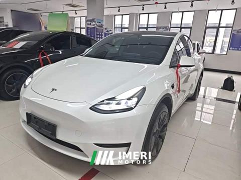 2024 Tesla Model Y Rear-Wheel Drive