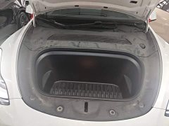 Tesla Model Y Rear-Wheel Drive - ფოტო 19