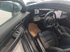 Lynk & Co 03 1.5T DCT Halo - ფოტო 15