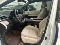 Toyota Grevias 2.5L Hybrid Premium Plus Edition - ფოტო 11
