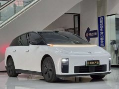 Li Auto i6 Two-Wheel Drive Standard - ფოტო 3