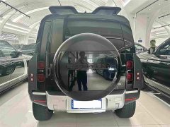 Land Rover Defender 110 P400 Dark Edition - ფოტო 19