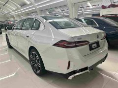 BMW 5 Series 530Li Premier M Sport Package - ფოტო 19