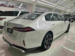 BMW 5 Series 530Li Premier M Sport Package - ფოტო 20