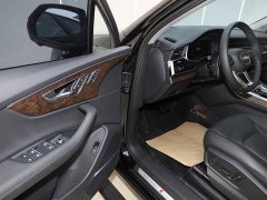 Audi Q7 55 TFSI quattro S line Sport - ფოტო 17