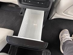 Voyah Lantu Dreamchaser PHEV AWD Flagship Kunpeng Edition - ფოტო 10