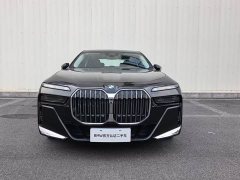 BMW 7 Series 740Li Premier M Sport Package - ფოტო 2