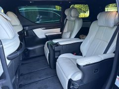 Lexus LM 300h 7-Seater Elegant Edition - ფოტო 4