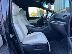 Lexus LM 300h 7-Seater Elegant Edition - ფოტო 6