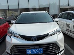 Toyota Sienna 2.5L Hybrid Luxury - ფოტო 2