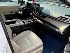 Toyota Sienna 2.5L Hybrid Luxury - ფოტო 7