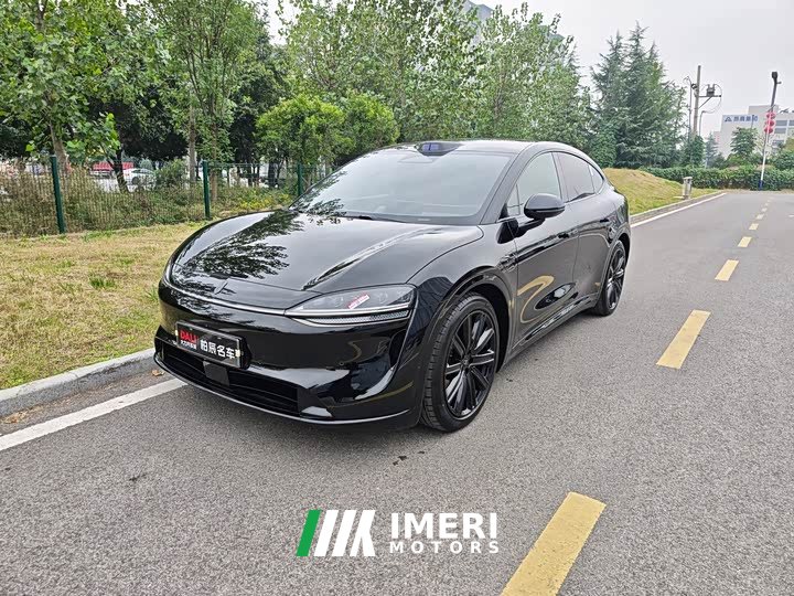Luxeed Zhiji R7 Pure Electric Ultra (192-channel LiDAR)