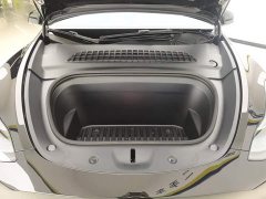 Tesla Model Y Long Range All-Wheel Drive - ფოტო 10