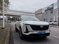 Cadillac XT5 2.0T Luxury - ფოტო 3
