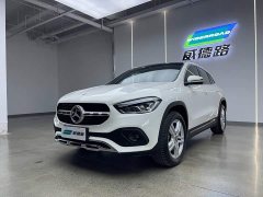 Mercedes-Benz GLA 200 - ფოტო 1