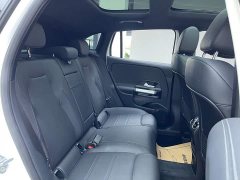 Mercedes-Benz GLA 200 - ფოტო 16