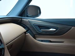 Toyota Vellfire Crown Hybrid 2.5L Executive Premier Edition - photo 11