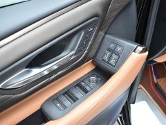 Toyota Vellfire Crown Hybrid 2.5L Executive Premier Edition - photo 18