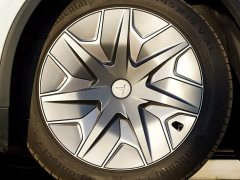 Tesla Model Y L Long Range AWD - ფოტო 11