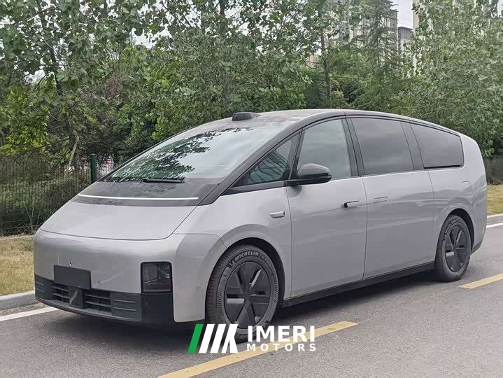 Li Auto Li Xiang MEGA Ultra