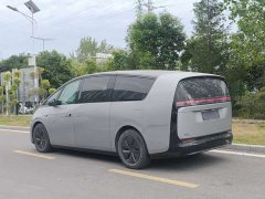 Li Auto Li Xiang MEGA Ultra - ფოტო 8
