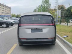 Li Auto Li Xiang MEGA Ultra - ფოტო 9