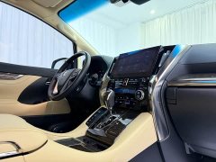 Toyota Alphard Hybrid 2.5L Premium Gold Edition - фото 10