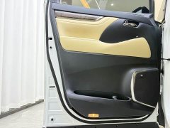 Toyota Alphard Hybrid 2.5L Premium Gold Edition - фото 3
