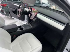Tesla Model Y Performance All-Wheel Drive - ფოტო 13