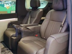 Li Auto Li Xiang MEGA Ultra - фото 15